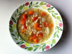 白インゲン豆と冬野菜のスープ
